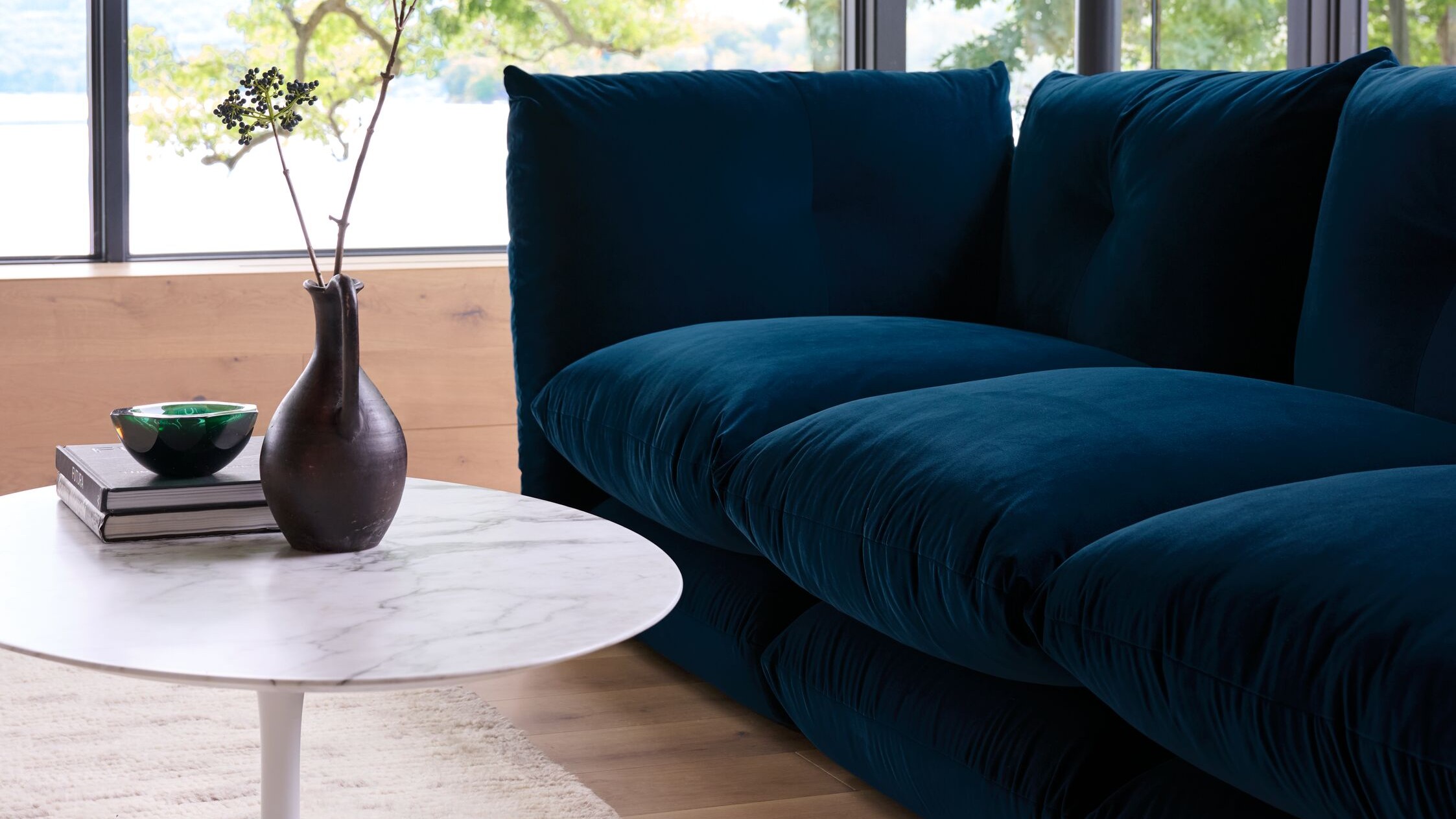 Saarinen Coffee Table Detail