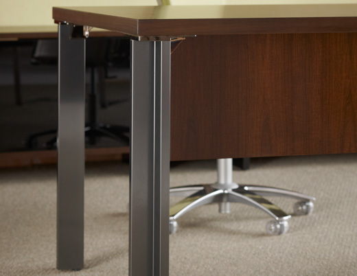 reverse L legs autostrada