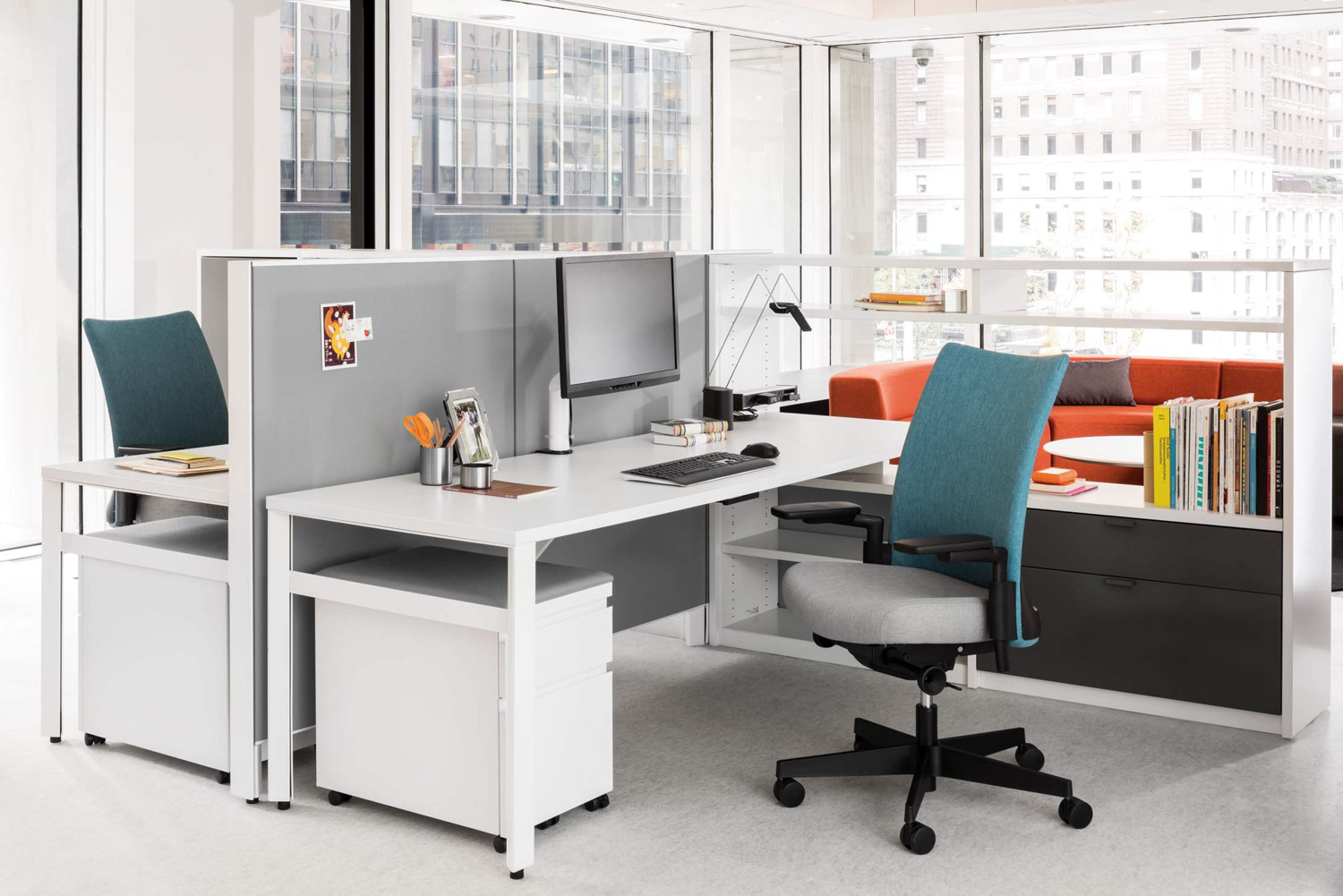 Remix Upholstered Task Chair from Knoll