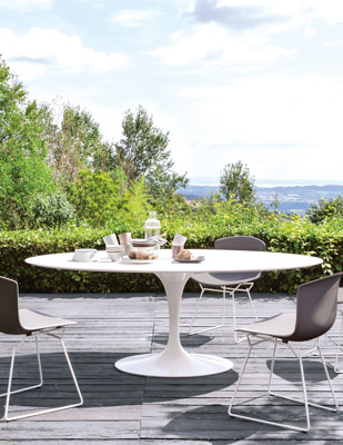 bertoia molded side chair outdoor saarinen dining table vetro bianco